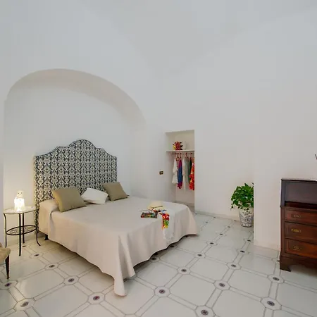 Antonelloapartments - La Casa Del Pozzo 圣安吉洛